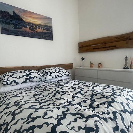 Orizzonte - 5 Terre, Via Fratelli Rosselli 11, Centro Storico-Stazione Centrale Con 2 Camere Da Letto لا سبيتسْيا المظهر الخارجي الصورة