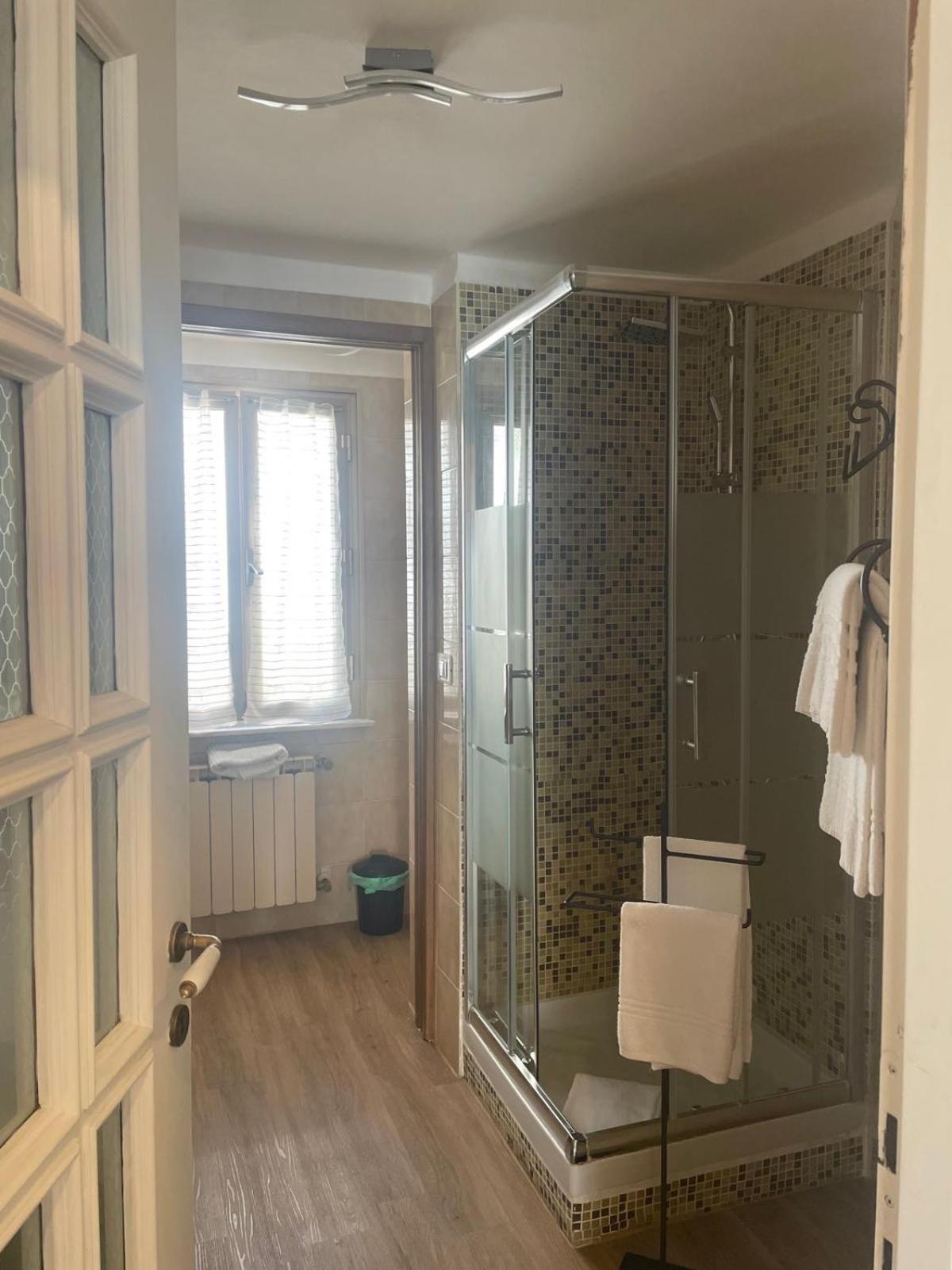 Orizzonte - 5 Terre, Via Fratelli Rosselli 11, Centro Storico-Stazione Centrale Con 2 Camere Da Letto لا سبيتسْيا المظهر الخارجي الصورة