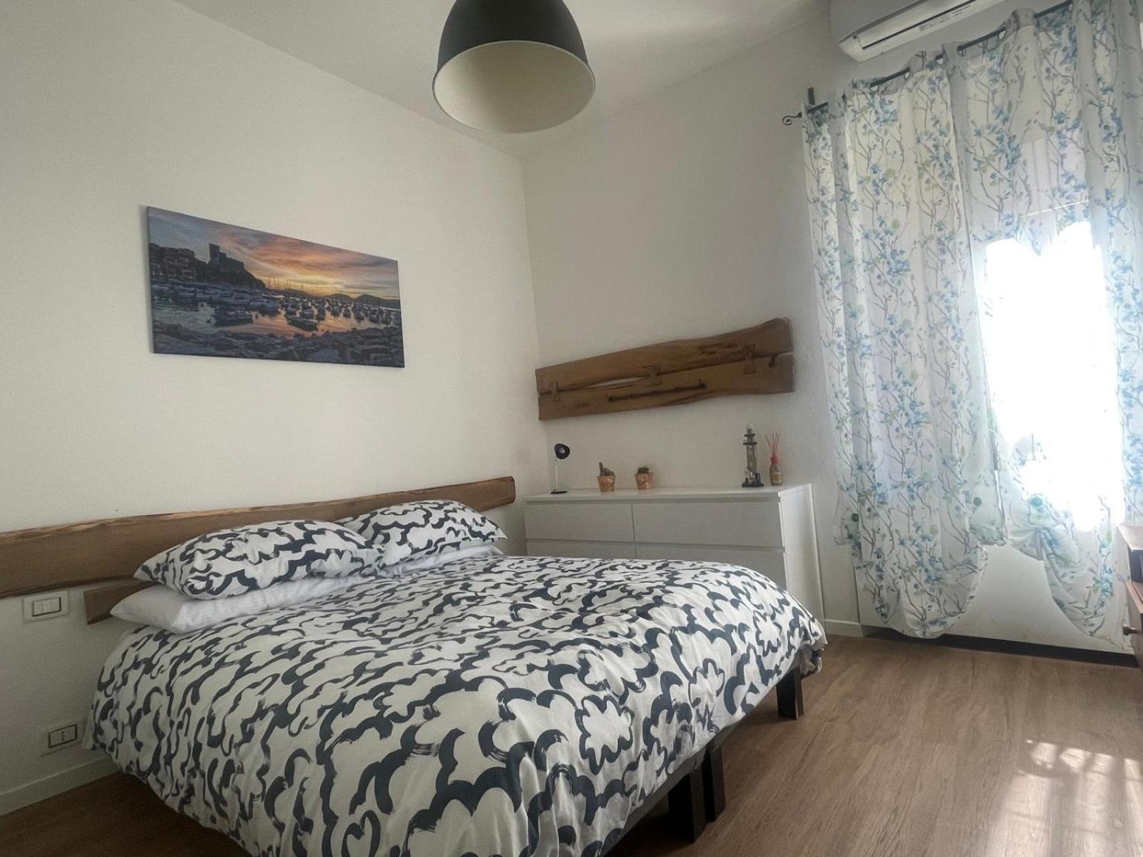 Orizzonte - 5 Terre, Via Fratelli Rosselli 11, Centro Storico-Stazione Centrale Con 2 Camere Da Letto لا سبيتسْيا المظهر الخارجي الصورة